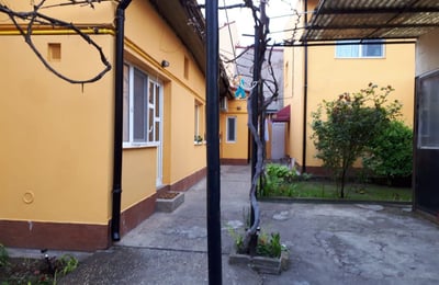 Rental of a comfortable 2-room house, 48 m², Tomis 3 district, Constanța, Romania